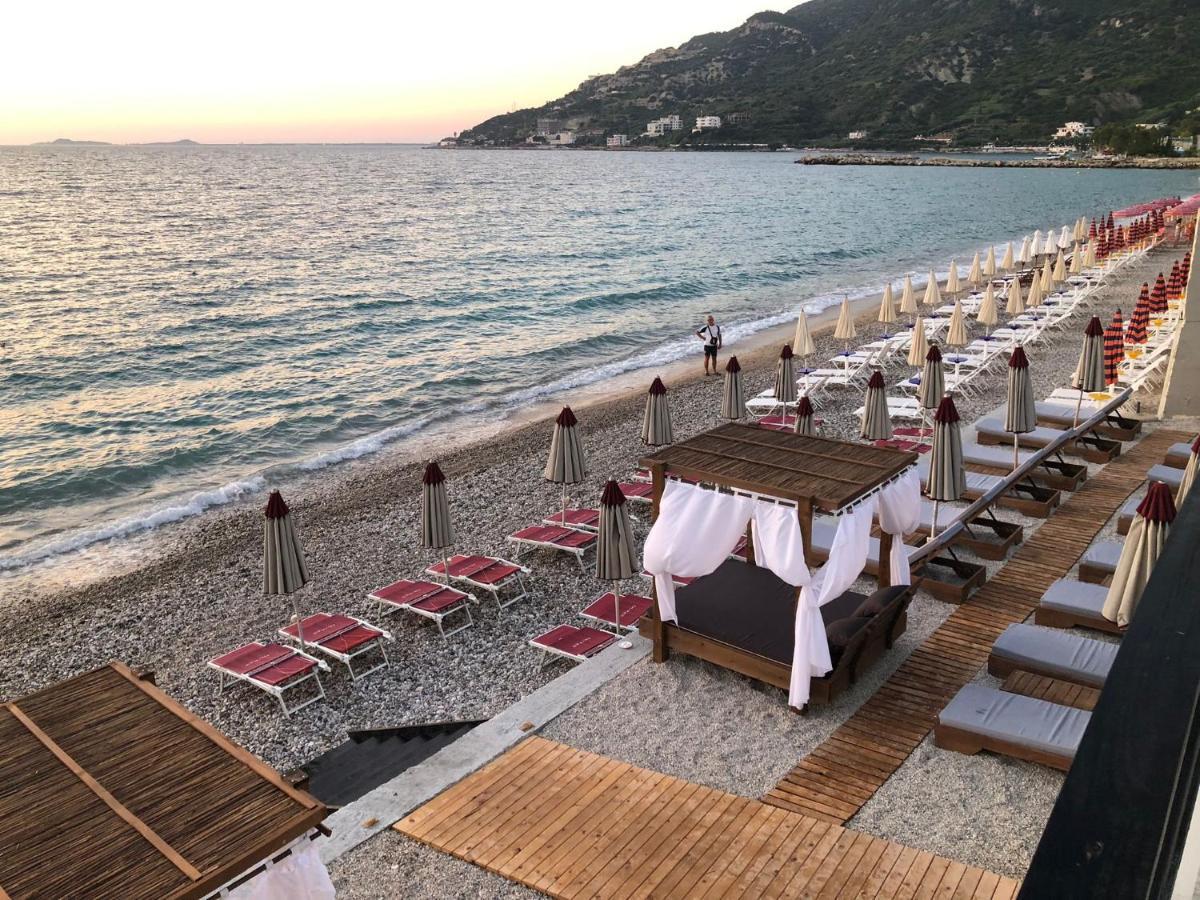 Dukes Albania Hotel Radhimë Buitenkant foto