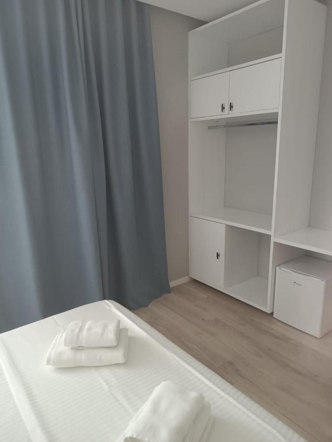 Dukes Albania Hotel Radhimë Buitenkant foto