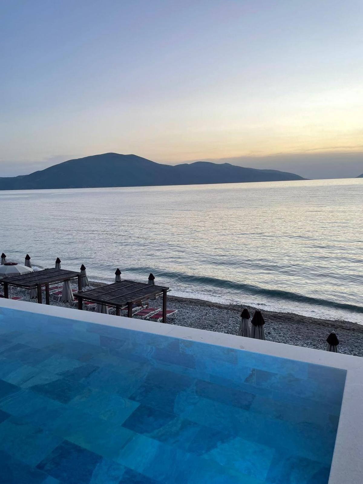 Dukes Albania Hotel Radhimë Buitenkant foto
