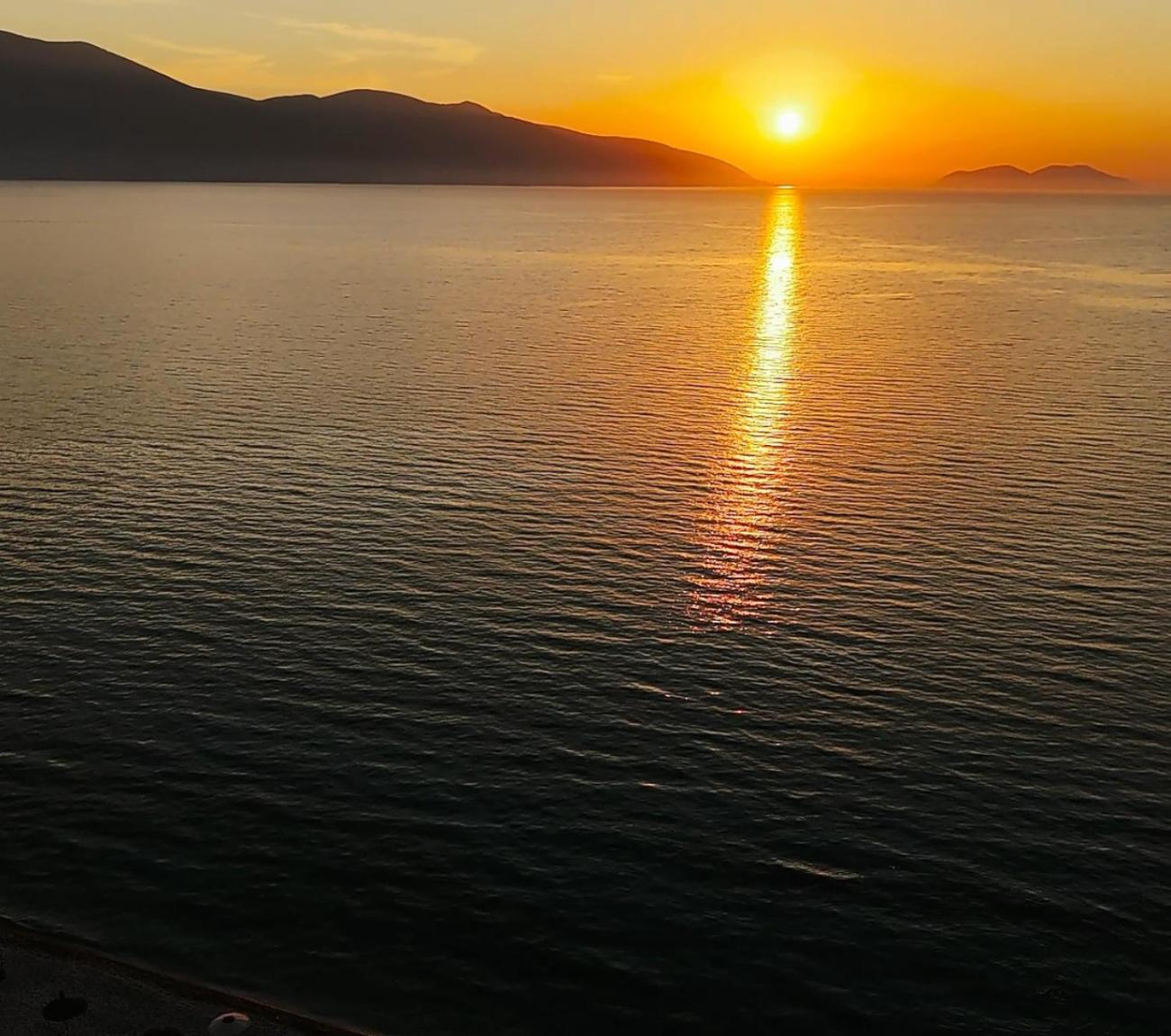 Dukes Albania Hotel Radhimë Buitenkant foto